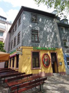 #Struwwelpeter #Kneipe #Ebbelwoi #Sachsenhausen #Apfelweinwirtschaft #Apfelwein