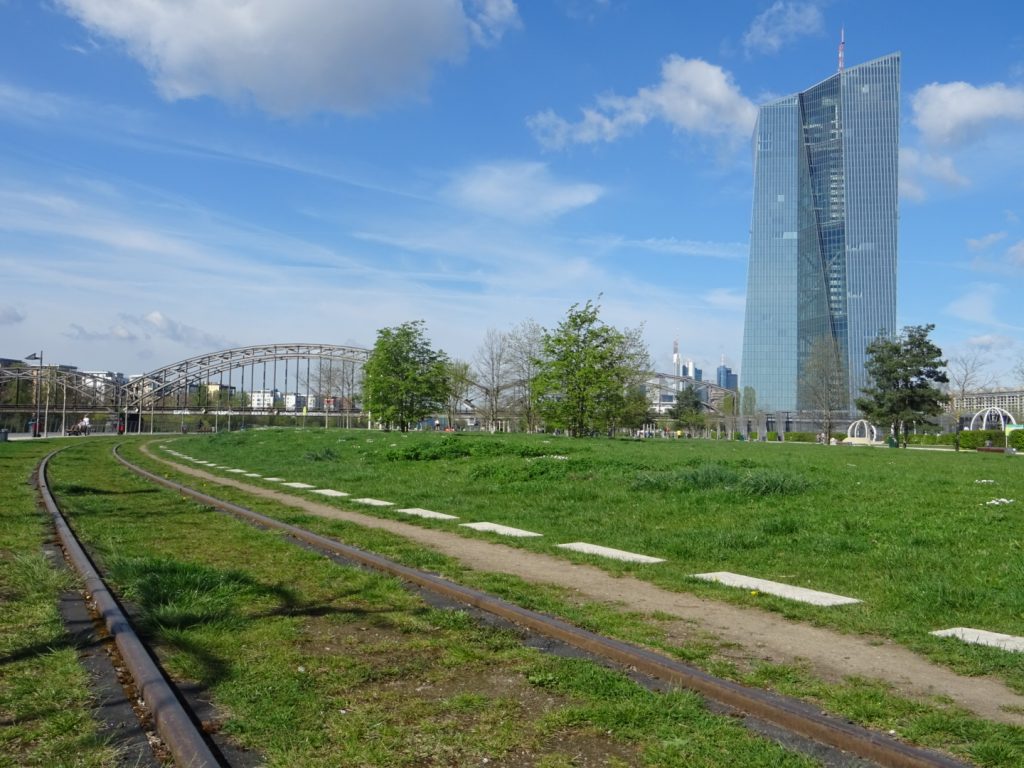 Blick auf die Europäische Zentralbank/ Foto: Karola Neder