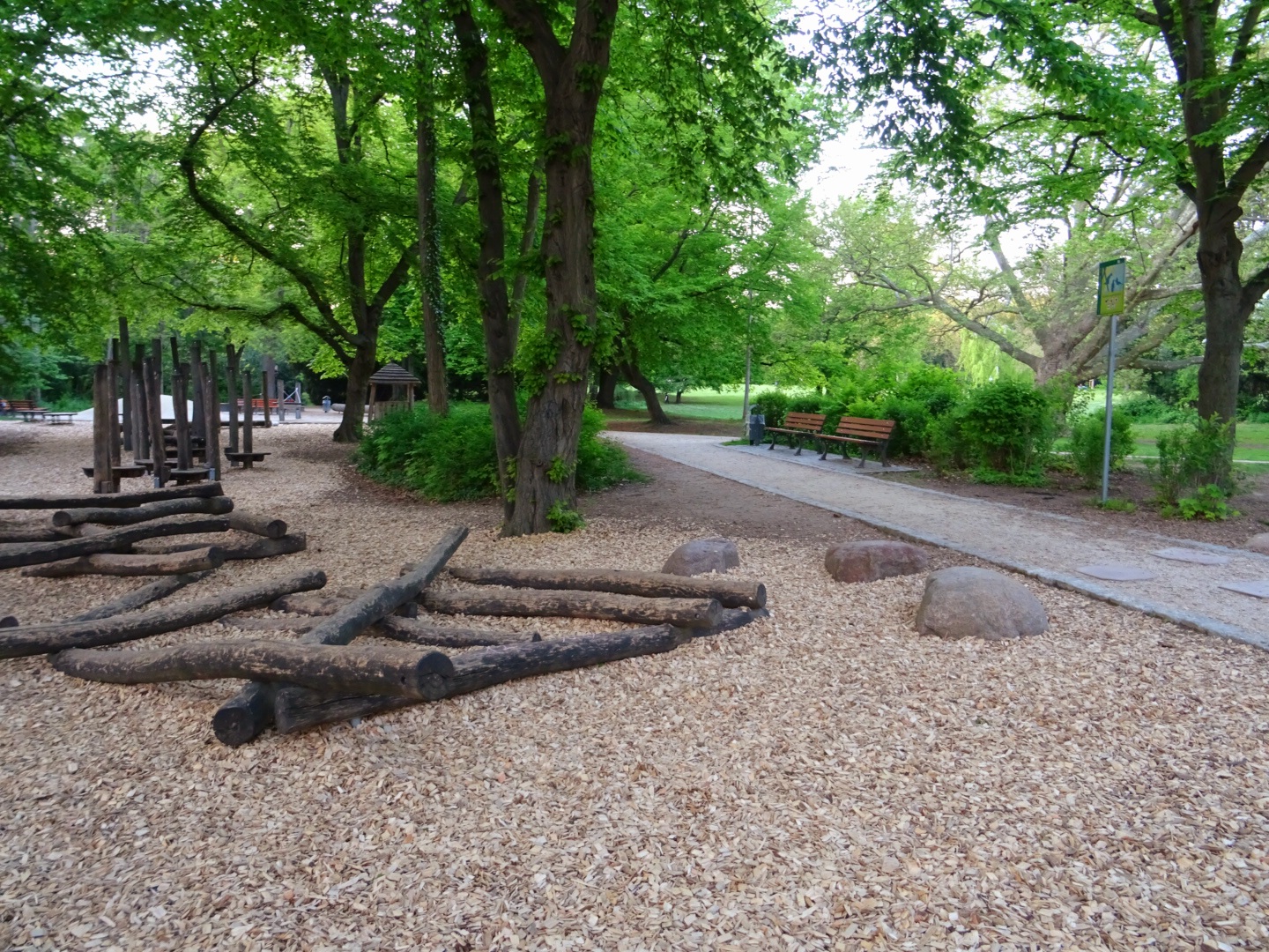 Frankfurt Westend - Kinderspielplatz im Grüneburgpark/ Foto: Karola Neder