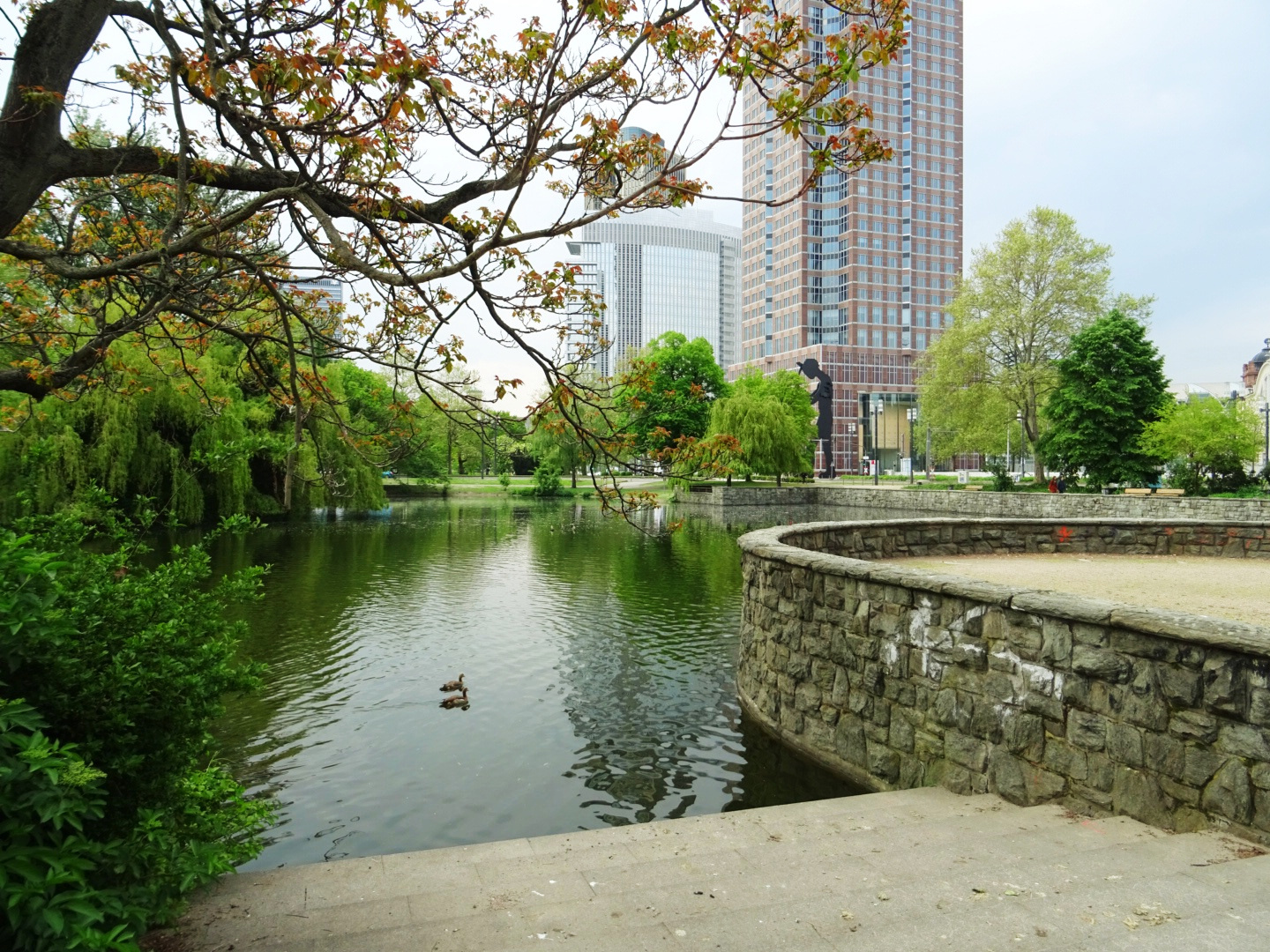 Weiher in der Ludwig-Erhard-Anlage/ Foto: Karola Neder