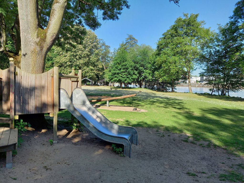Spielplatz im Licht- und Luftbad Niederrad