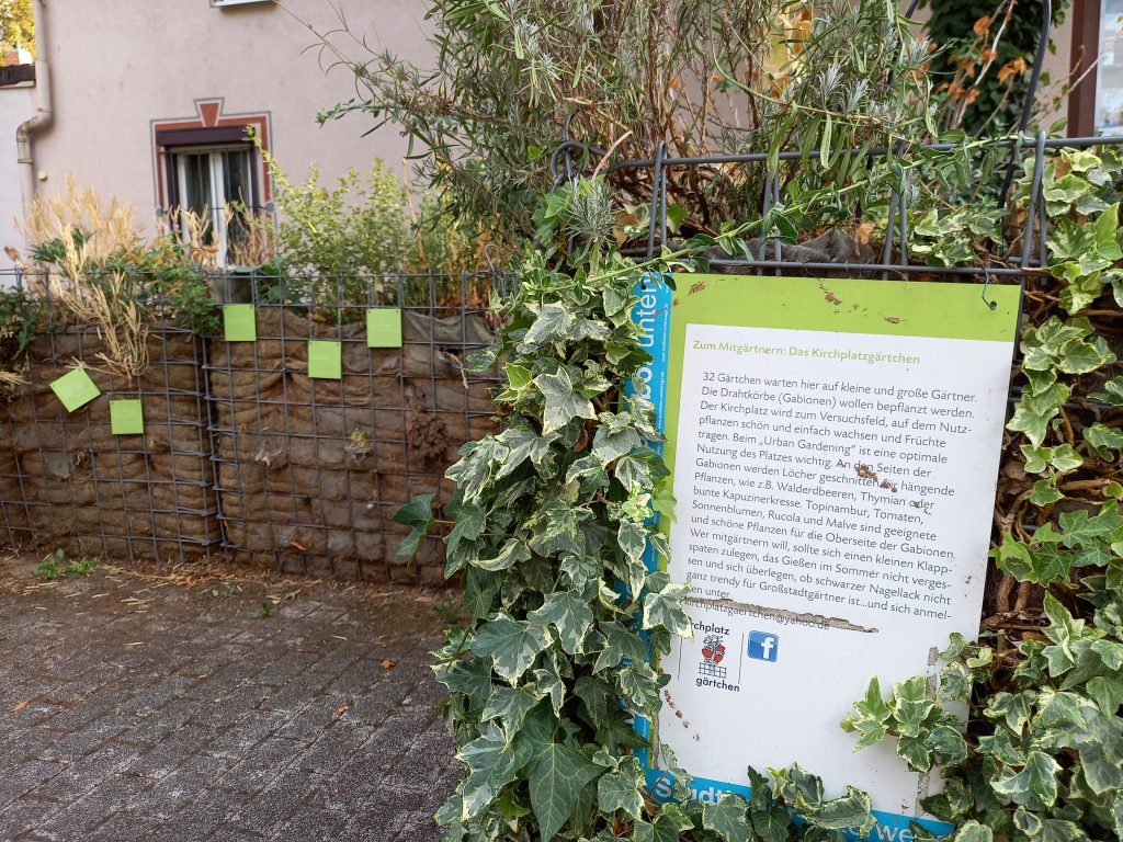 Zum Mitgärtnern: das Kirchplatzgärtchen in Ginnheim