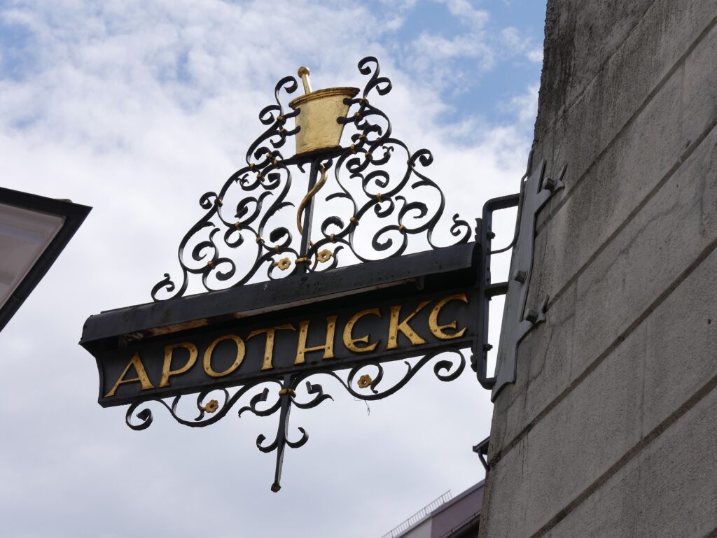 #Apotheke #Schild