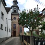Kirche in Berkersheim, Vorderansicht