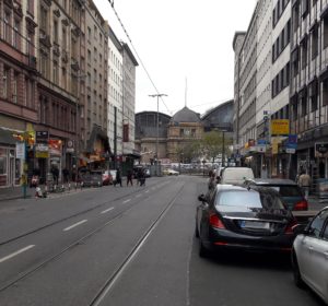 #FrankfurtamMain #Straßenbahnlinie11 #MünchenerStraße #Hauptbahnhof #Bahnhofsviertel