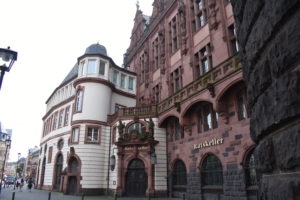 #Römer Südseite #Seufzerbrücke #Altstadt #Innenstadt #Rathaus #Ratskeller