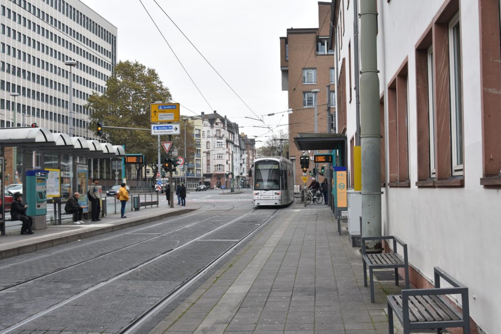 Strassenbahn Linie12 Stadtrundfahrt Börneplatz