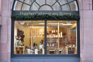#Handwerkskunst am Römer #Erzgebirgisches Kunstgewerbe #Engel #Weihnachten #Keramik