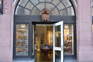 #Handwerkskunst am Römer #Erzgebirgisches Kunstgewerbe #Nussknacker #Weihnachten #Kuckucksuhr #Bembel