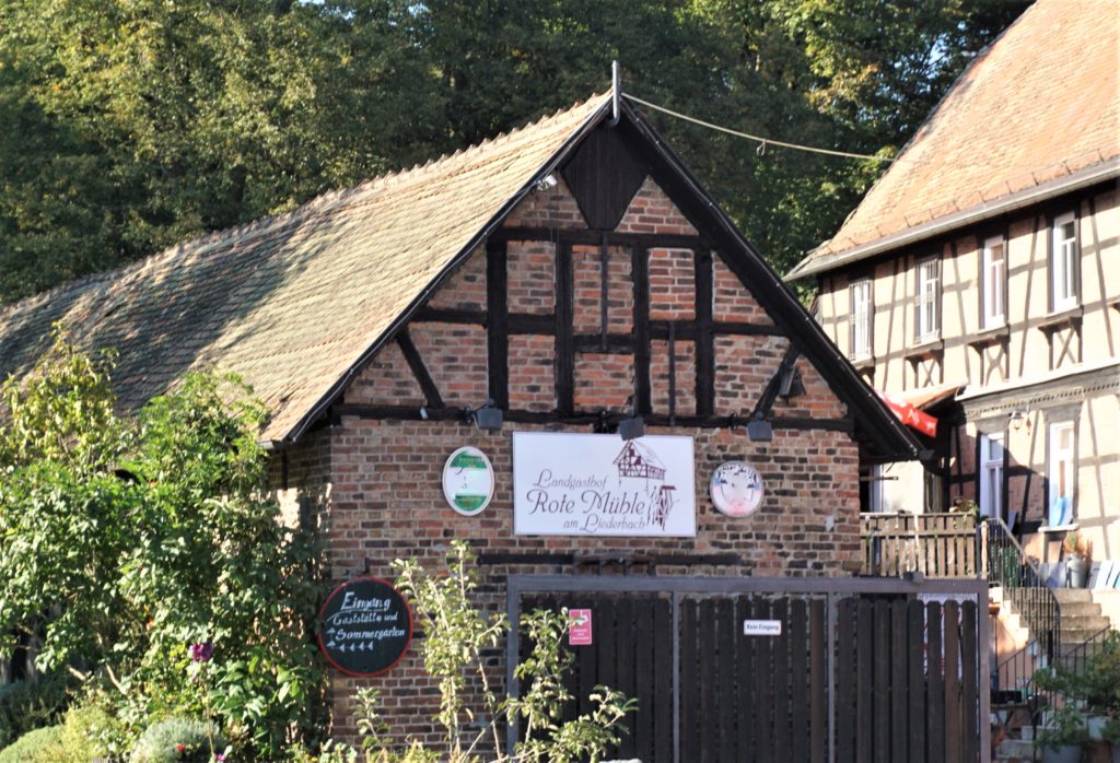 #Rote-Mühle
