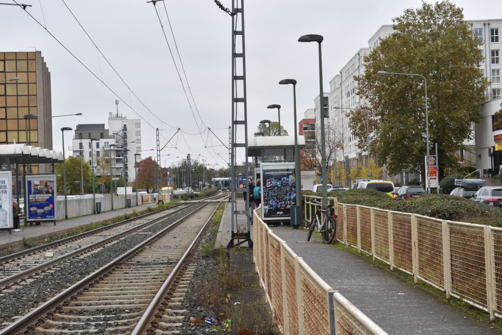 Strassenbahn Linie12 Stadtrundfahrt Bürostadt Niederrad