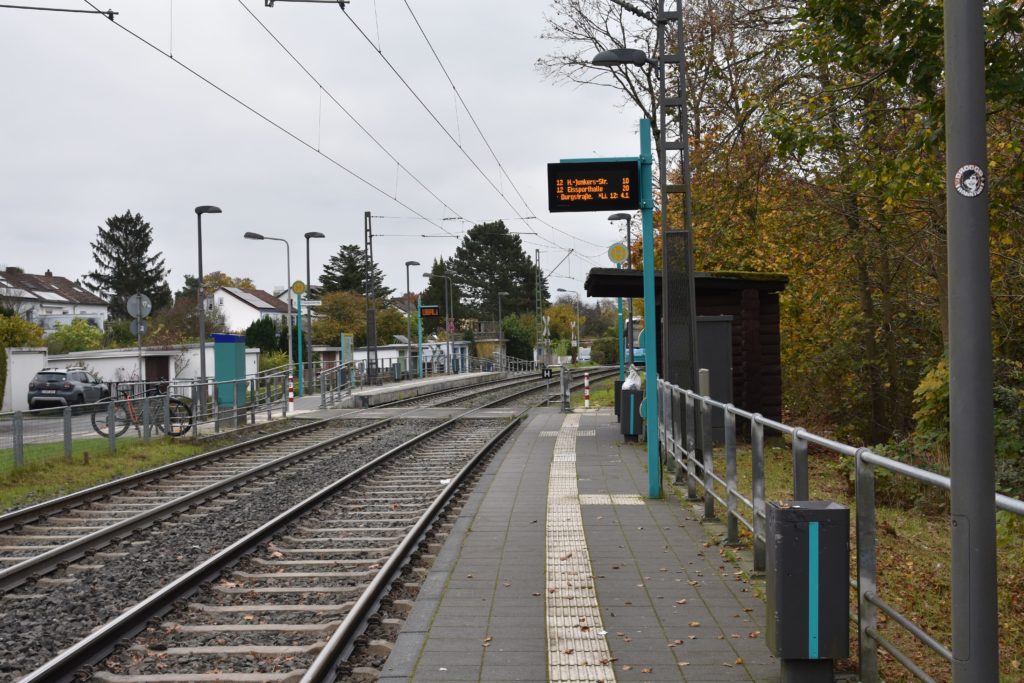 Strassenbahn Linie12 Stadtrundfahrt Ferdinand-Dirichs-Weg