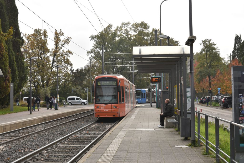 Strassenbahn Linie12 Stadtrundfahrt Heinrich-Hoffmann-Straße