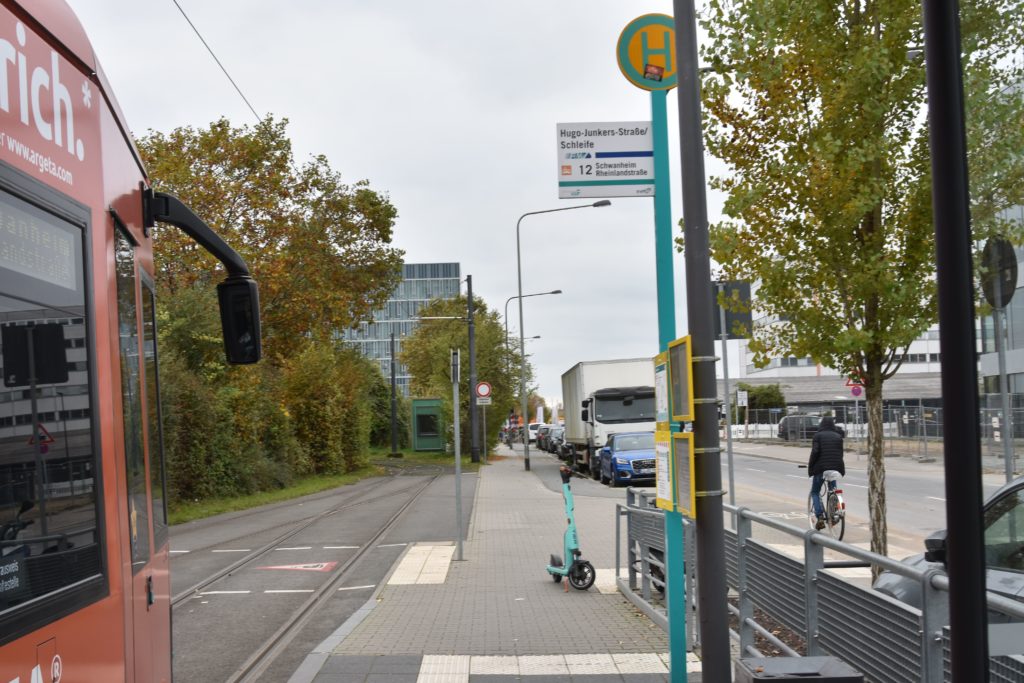 Strassenbahn Linie12 Stadtrundfahrt Hugo-Junkers-Str/Schleife