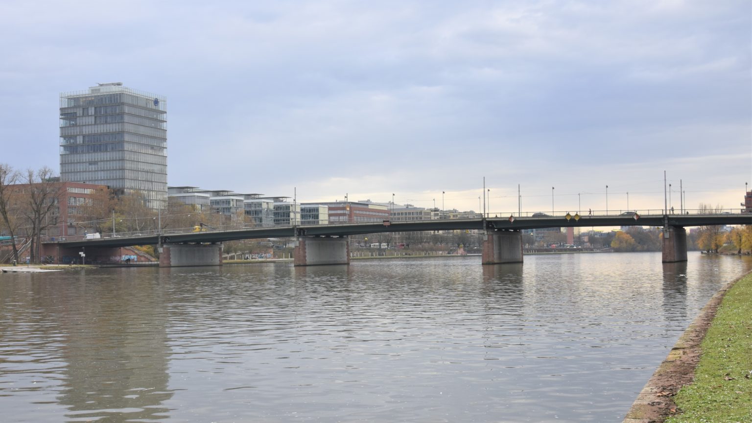 #Friedensbrücke #Frankfurt #Brücke
