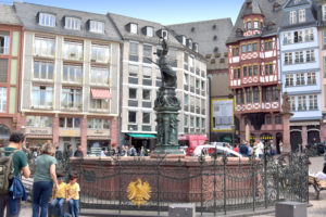 Erfrischungsbrunen#Justitia-Brunnen#Römer#Frankfurt Innenstadt