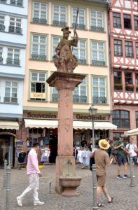 #Minerva-Brunnen-Roemer#Trinkwasserbrunnen#Brunnen#Frankfurt