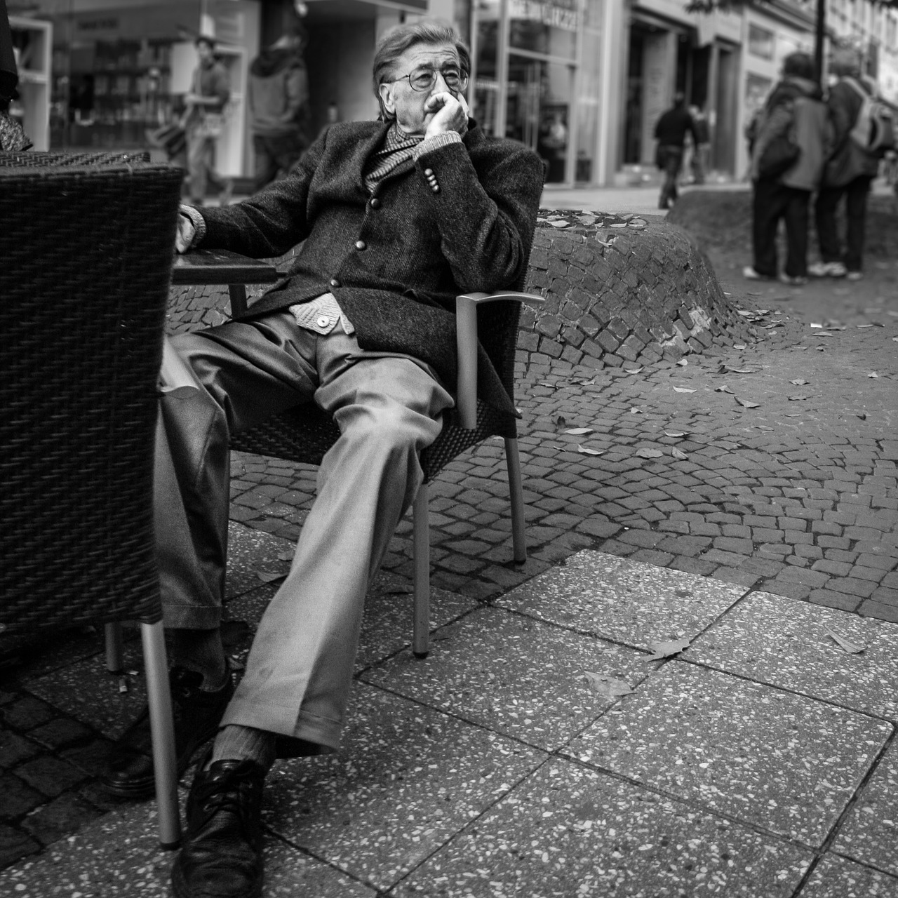 #Mann #nachdenklich