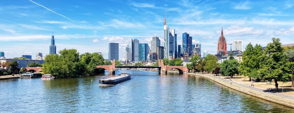 #Mainufer