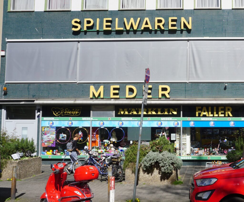 #Spielwaren Meder