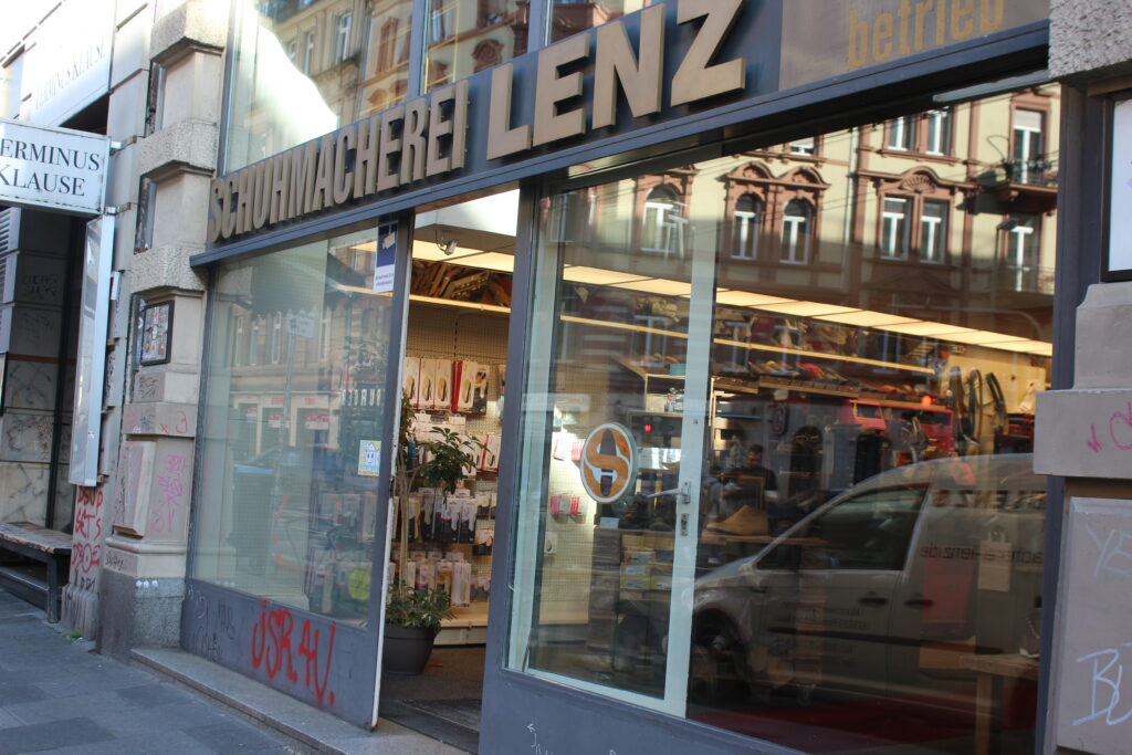 #Schumacherrei #Bahnhofsviertel #Schuster
